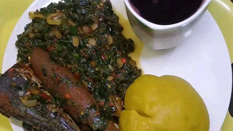 Fish served in a vegetable sauce.